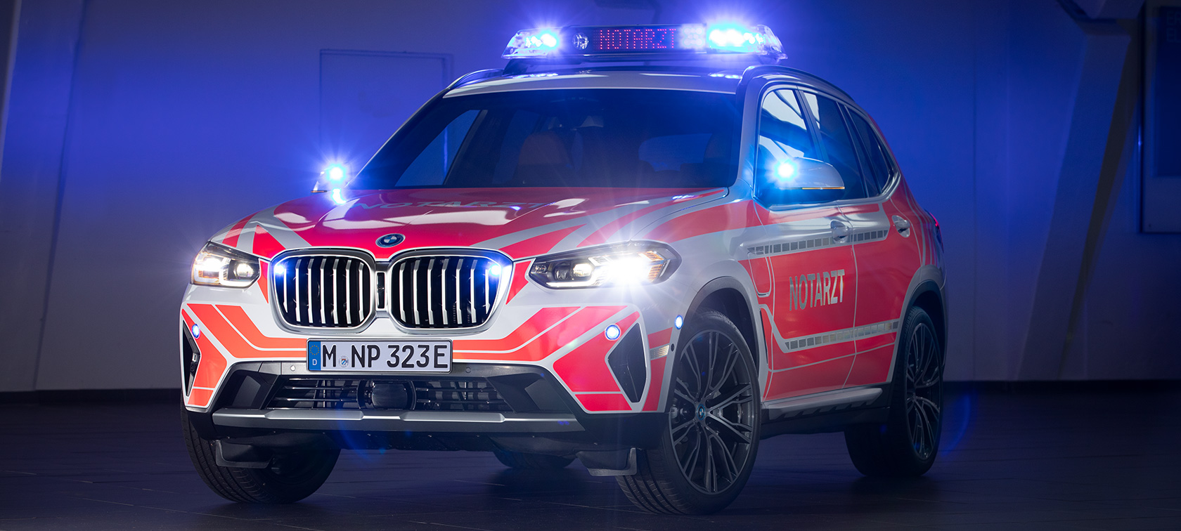 BMW X3 G01LCI emergeny doctor’s vehicle BMW X3 G01LCI emergeny doctor’s vehicle 1/3 front parking