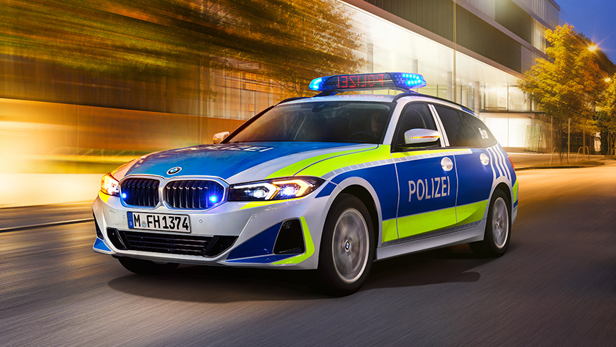 BMW 3 Series Touring G21 fire-fighter-vehicle BMW 3 Series Touring G21 fire-fighter-vehicle 1/3 front driving