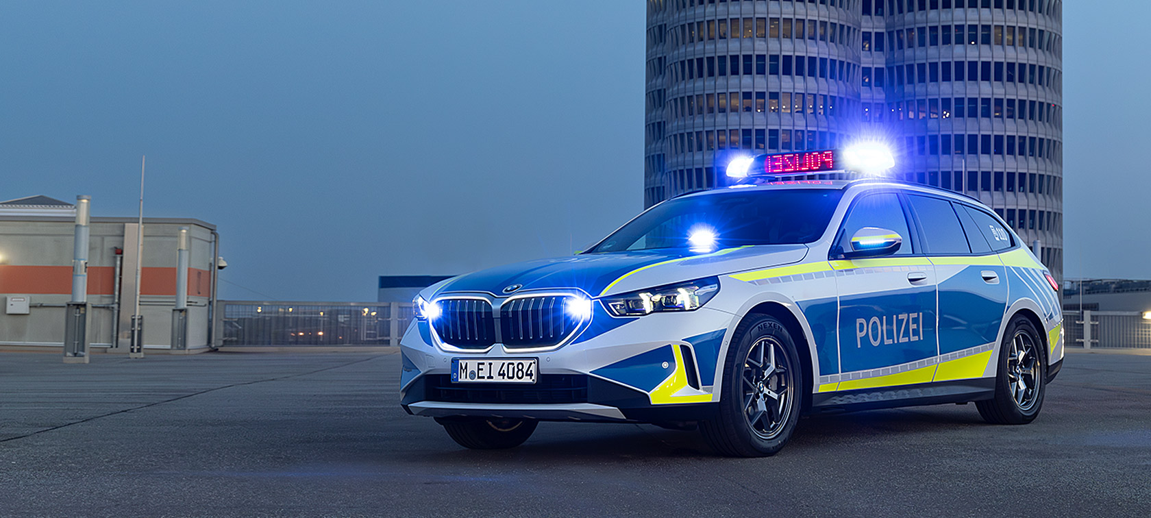 BMW 5 Series Touring G31LCI police vehicle BMW 5 Series Touring G31LCI police vehicle 1/3 front view tunnel driving
